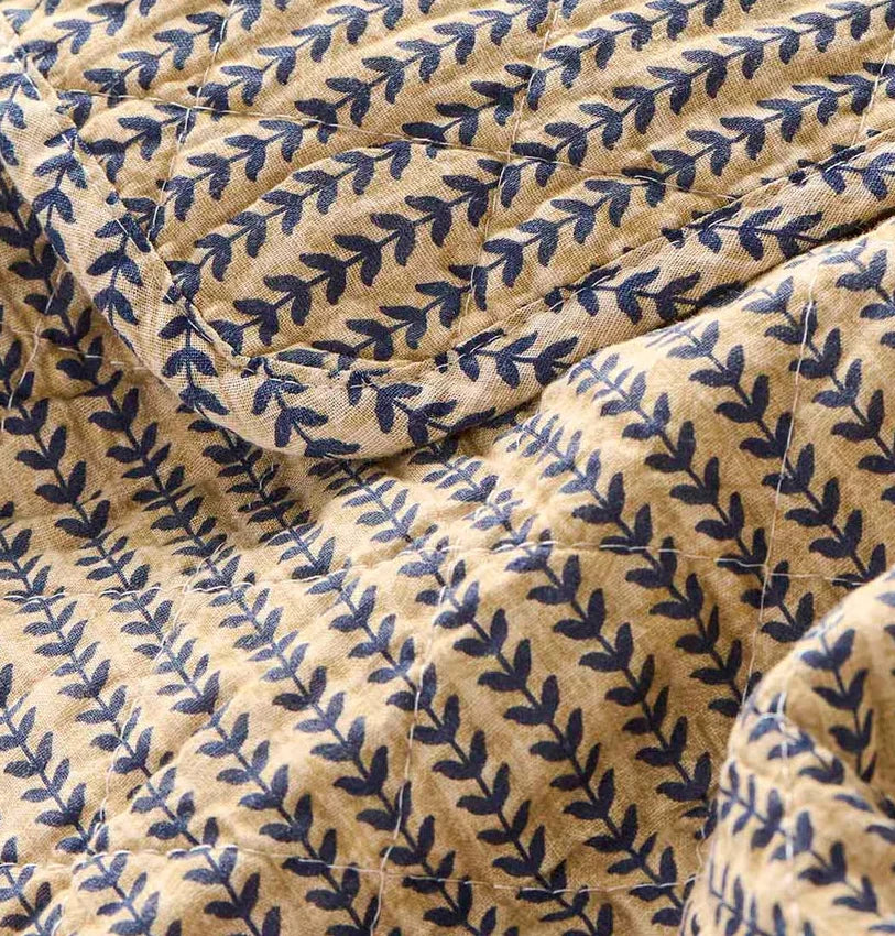 Scandi Vintage Style Quilt - Blue Stem