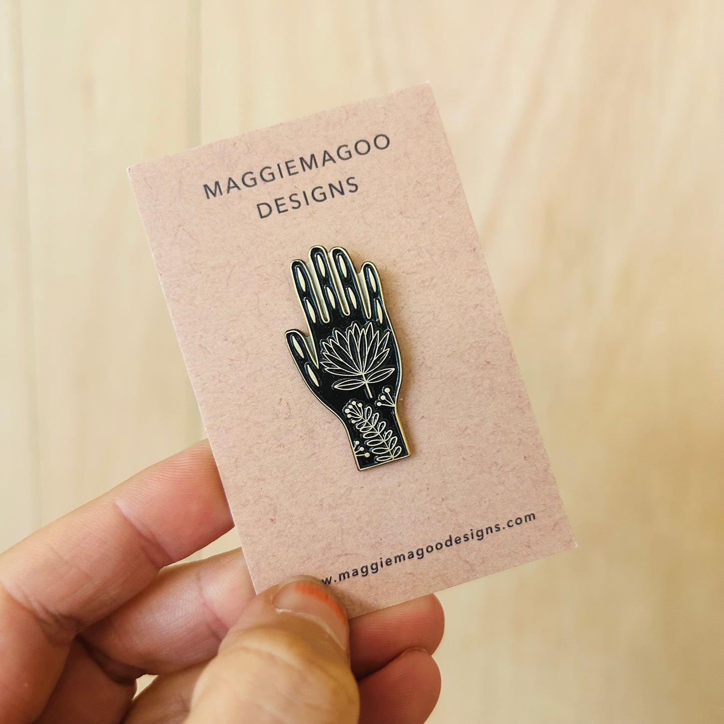 Enamel pin badge - folk hand