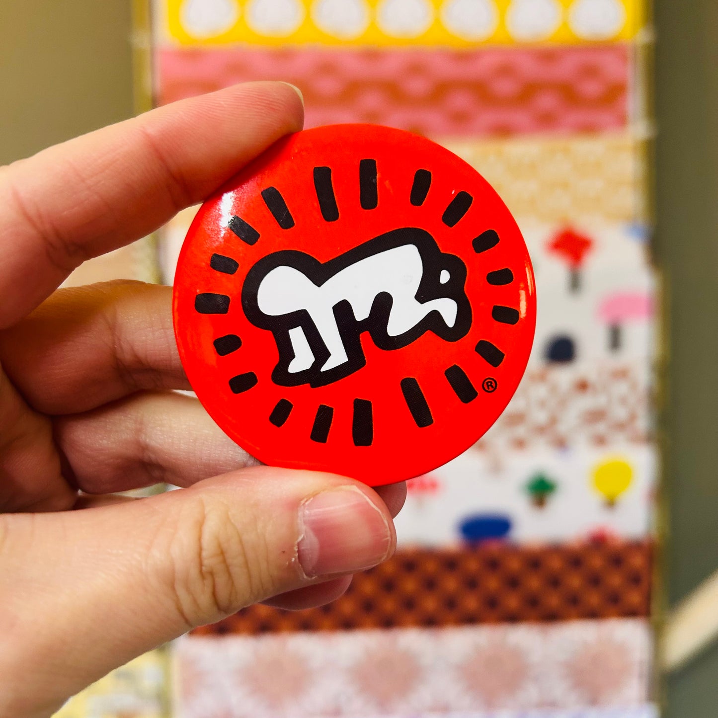 Keith Haring - Radiant baby round magnet / RED