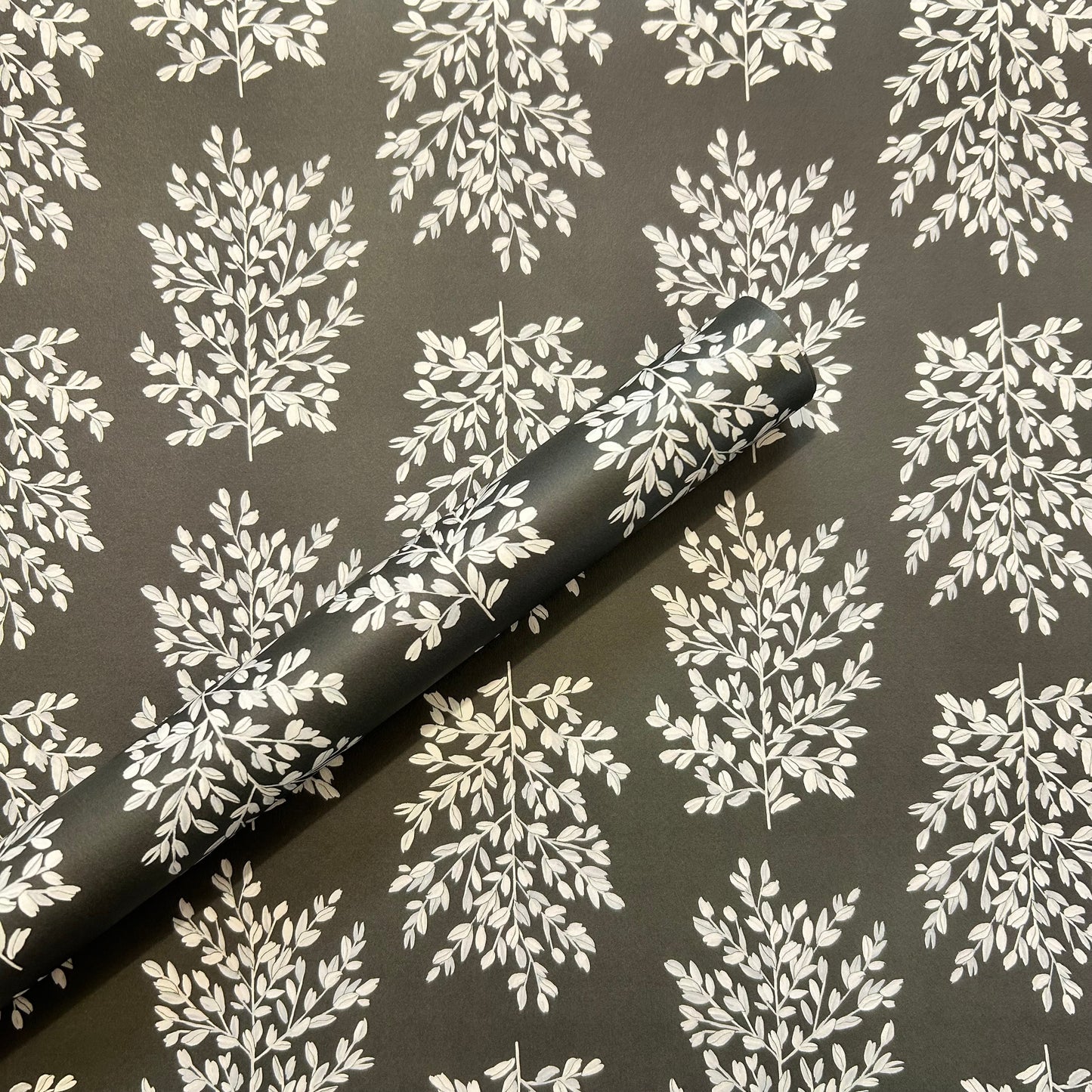 KHAKI BOTANICAL LUXURY GIFT WRAP