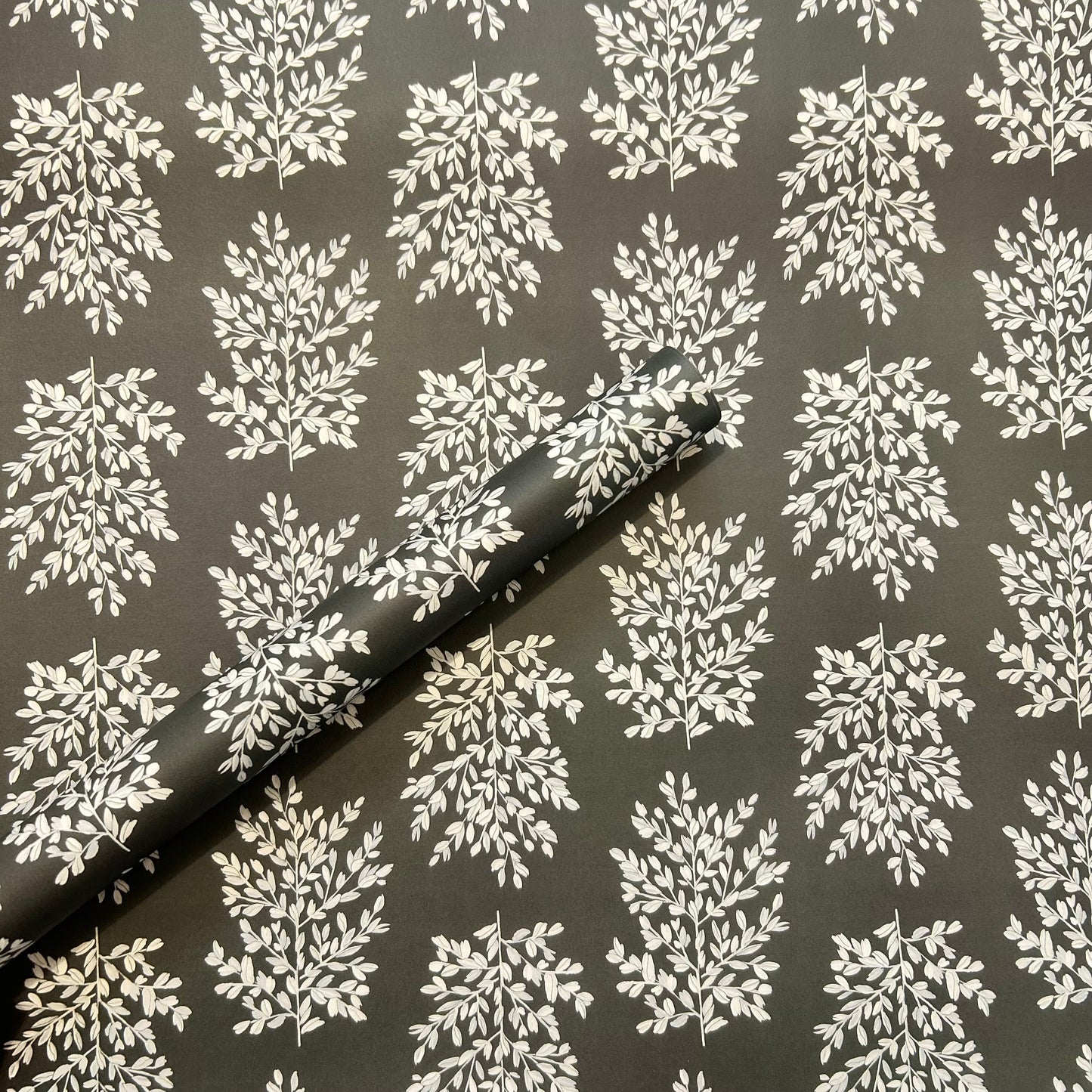 KHAKI BOTANICAL LUXURY GIFT WRAP