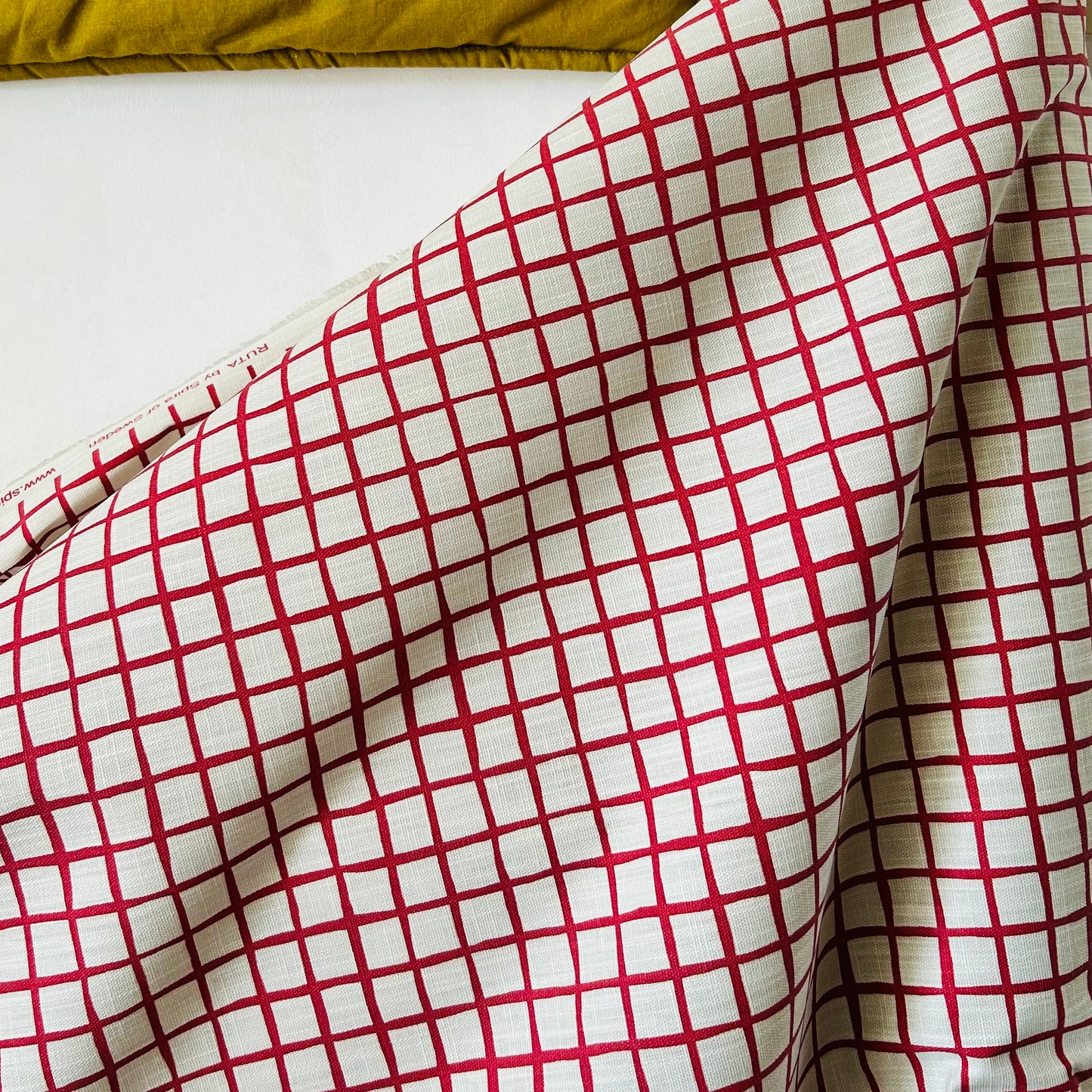 RUTA fabric fabric - Red P/M