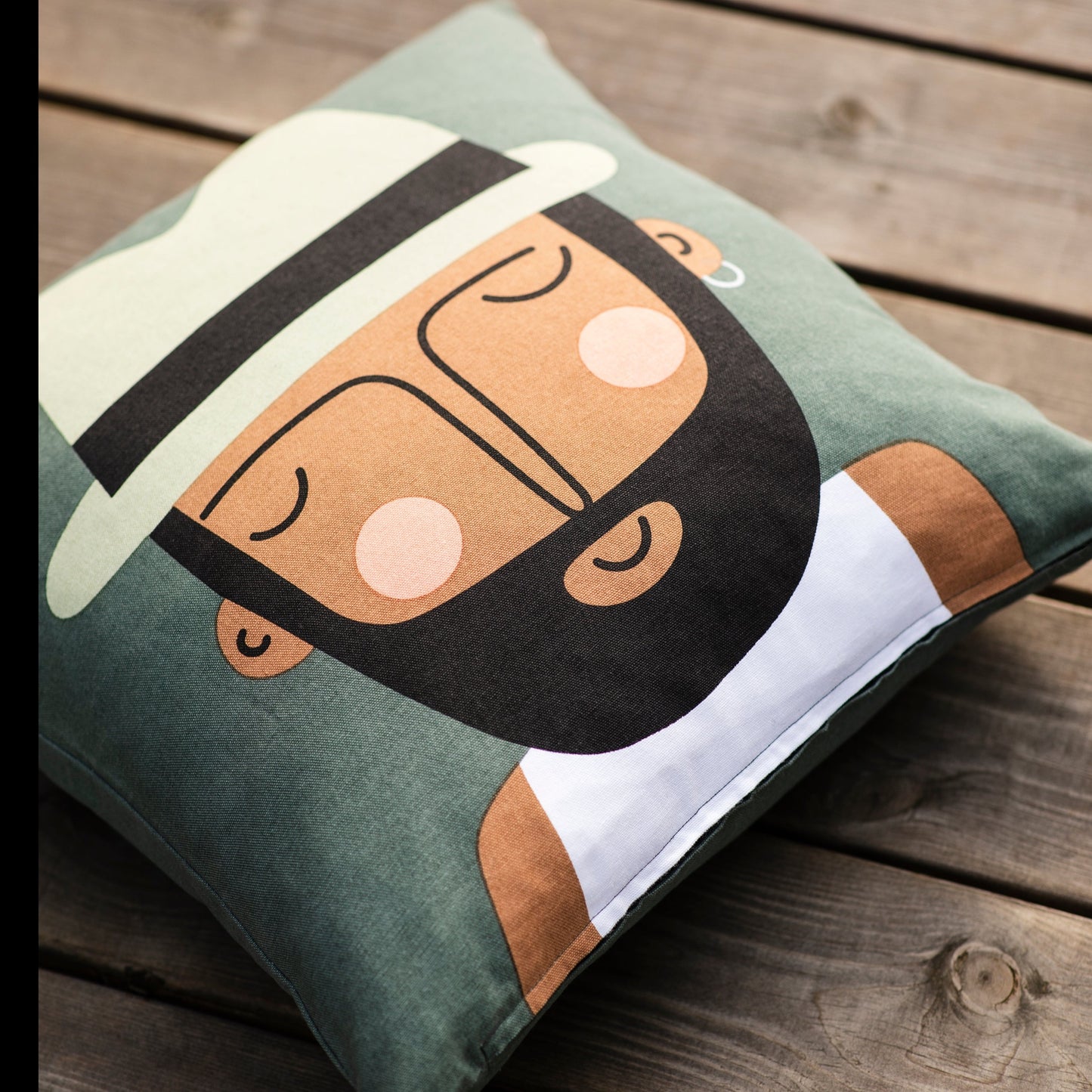 Friends Cushion/cover - Max