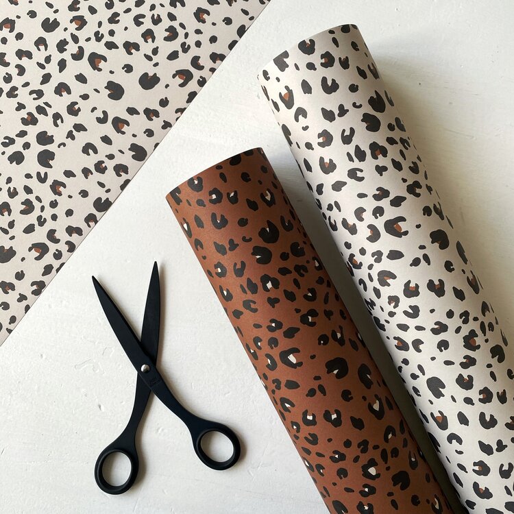 Leopard gift wrap - Rust