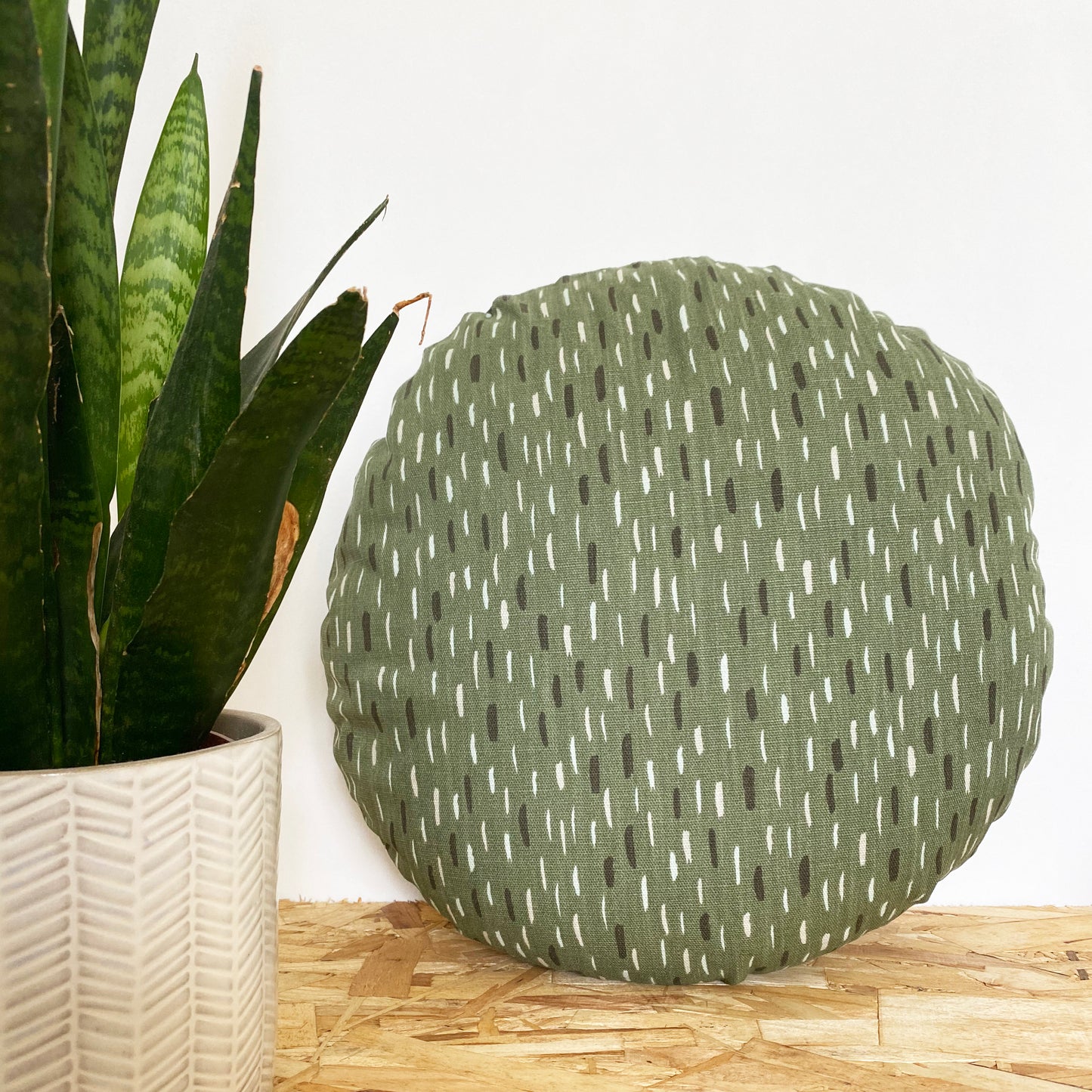 Art Round Cushion - Green