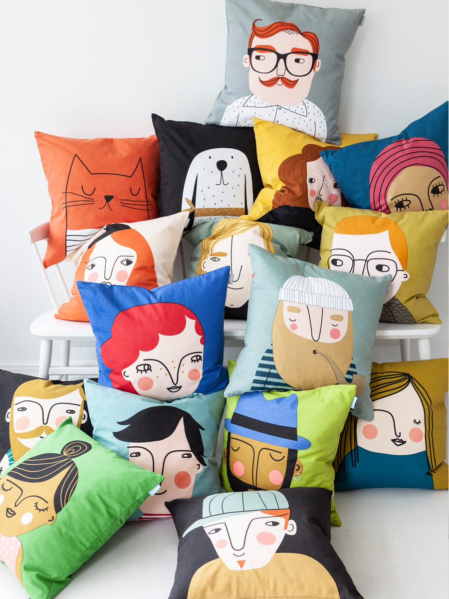 Friends cushion/cover - Kerstin