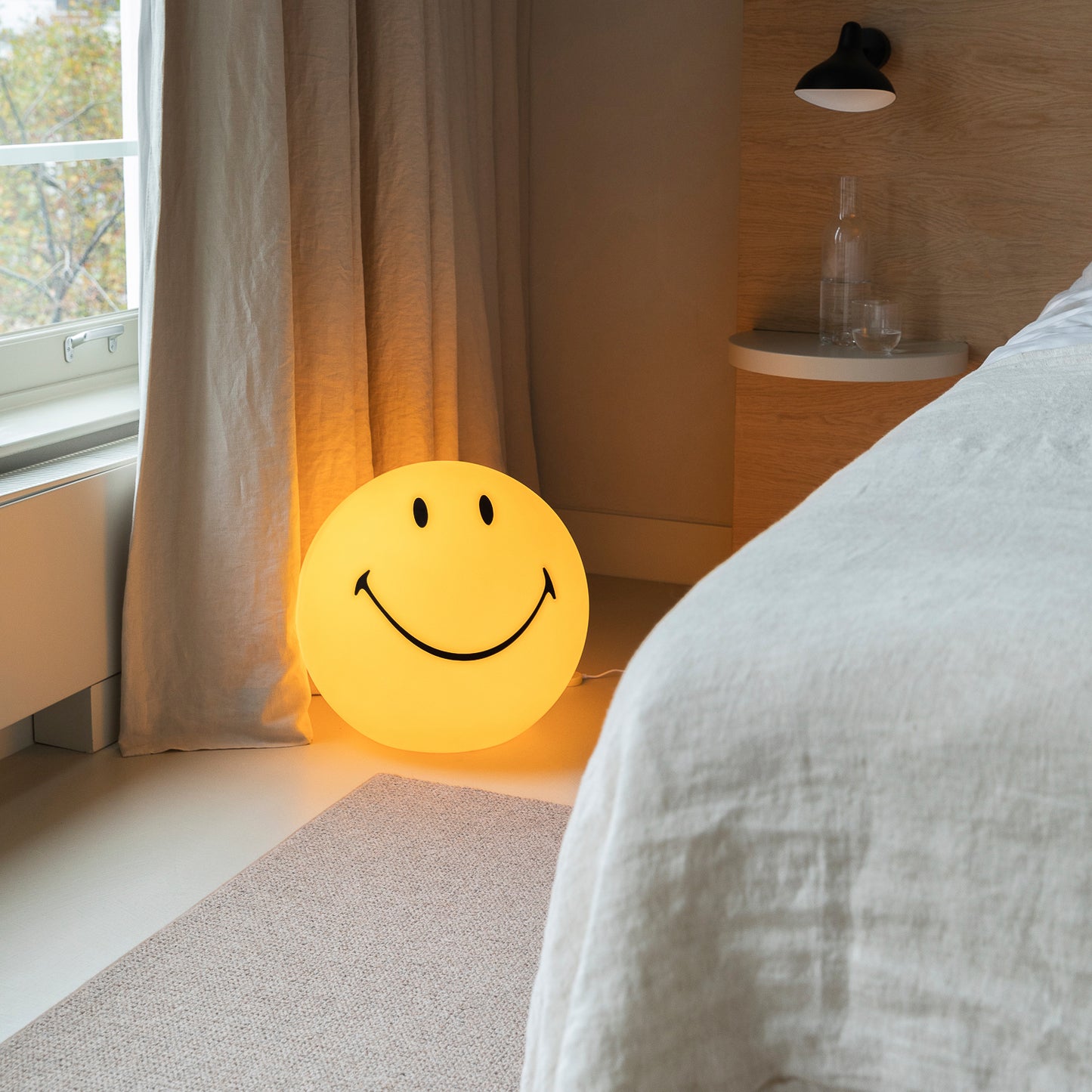 XL Smiley Floor Lamp.